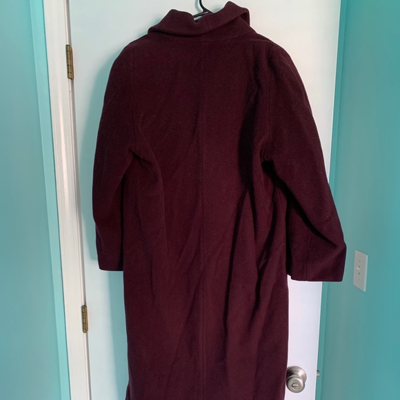 Size 12 long maroon winter coat! - Picture 5 of 5